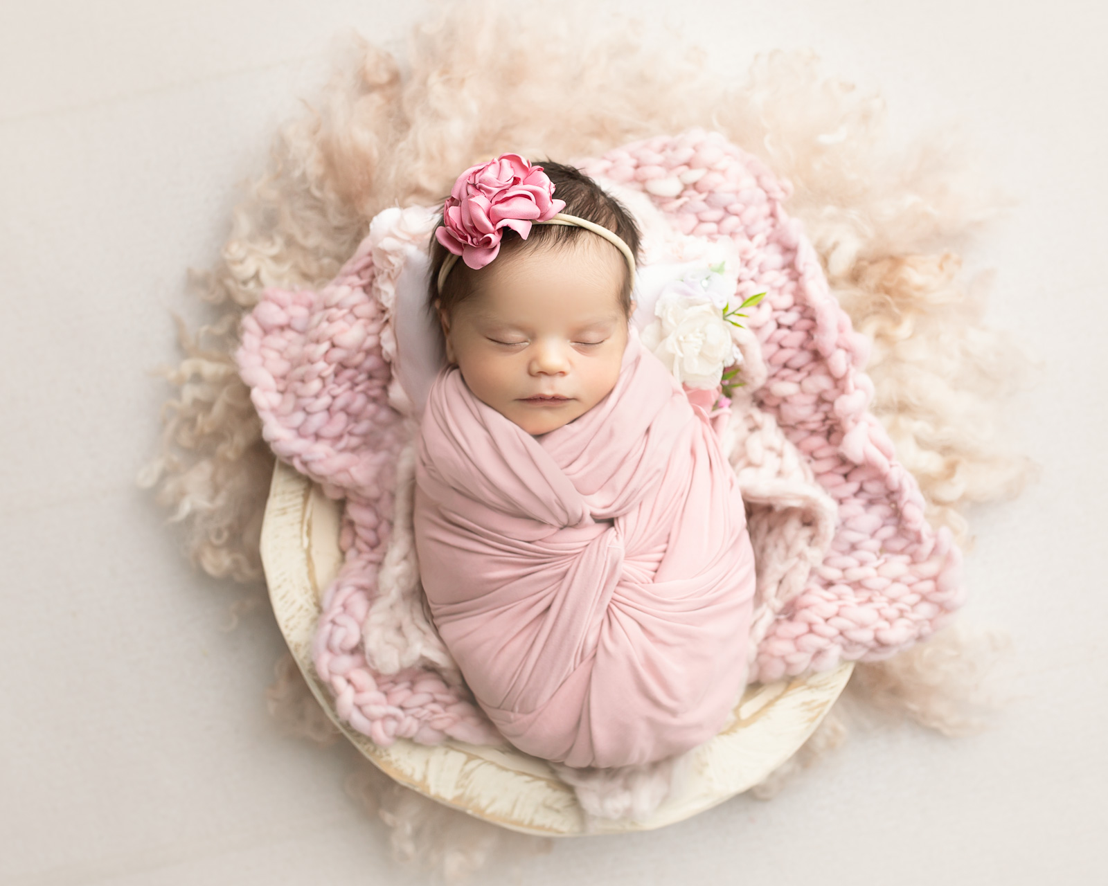 Columbia-MO-newborn-photography-crystal-reddick-3 No-stress newborn photo of baby in basket