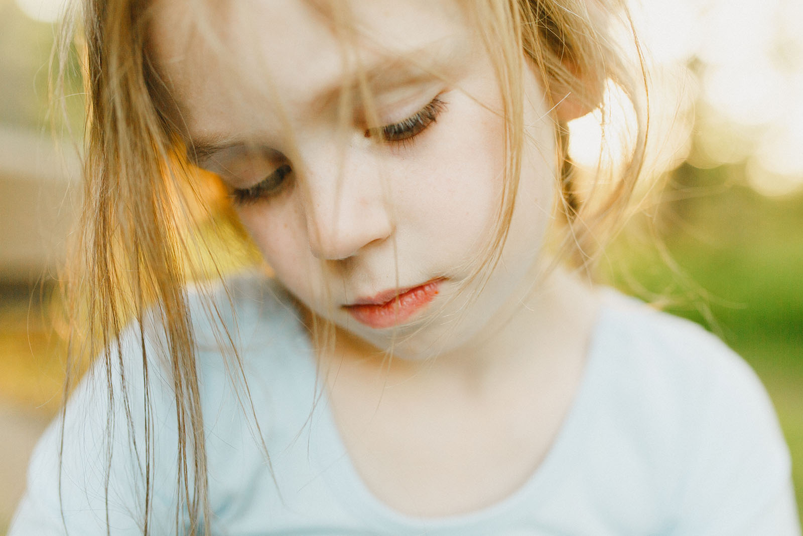 How to make backlight photography tutorial with kids by Sarah Driscoll 2 Backlighting is my absolute favorite. Here are some key components and tips I have learned along the way. | Click Magazine