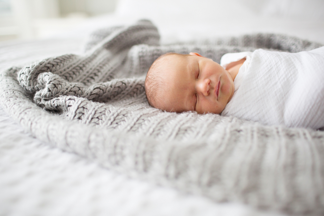 kelsy-nielson-simple-beautiful-newborn-session-3