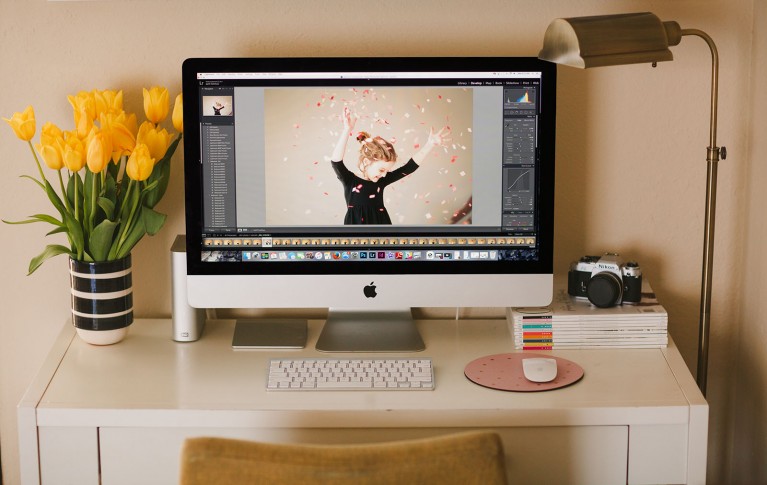 photographer desk space by April Nienhuis
