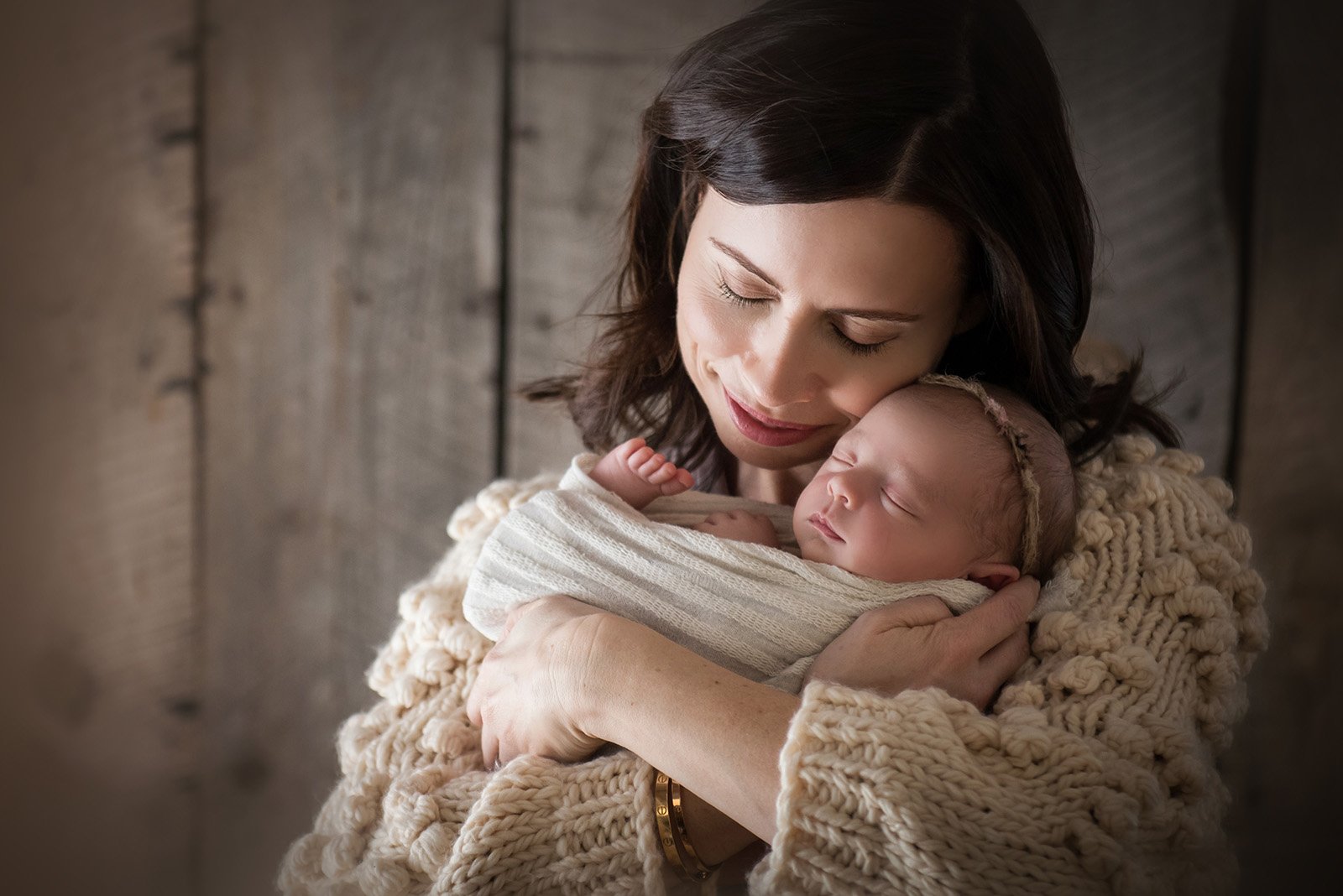 what-to-wear-newborn-photos-D'Ann McCormick Boal